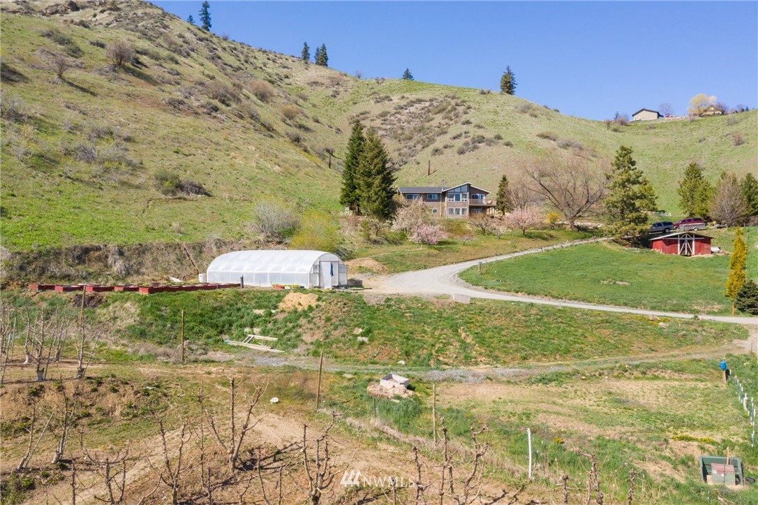 6876 Flowery Divide Road Cashmere, WA 98815 - Photo 2 of 33 Gallery Image 2