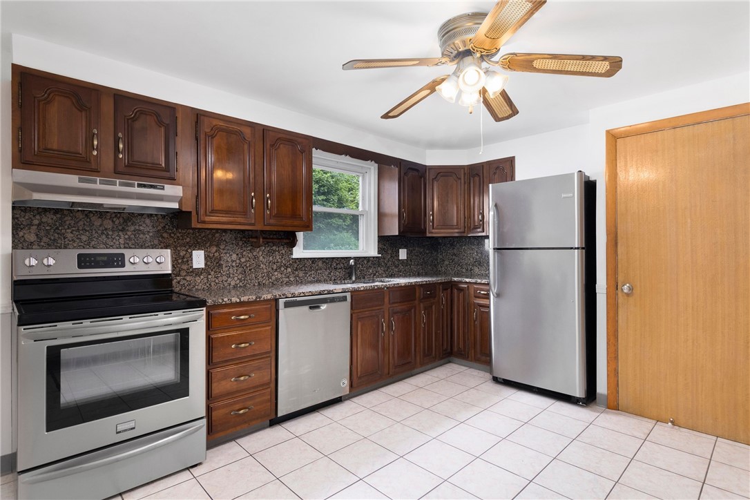 22 Althea Drive Cranston, RI 02920 - Photo 12 of 32