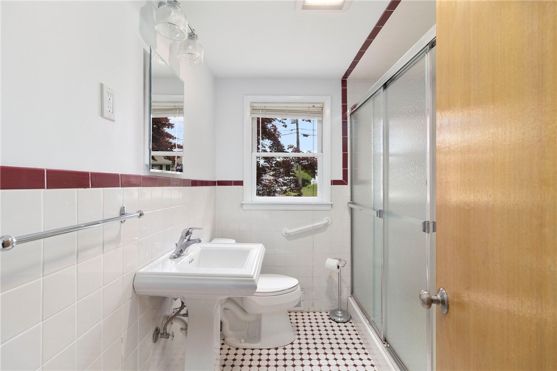 22 Althea Drive Cranston, RI 02920 - Photo 26 of 32