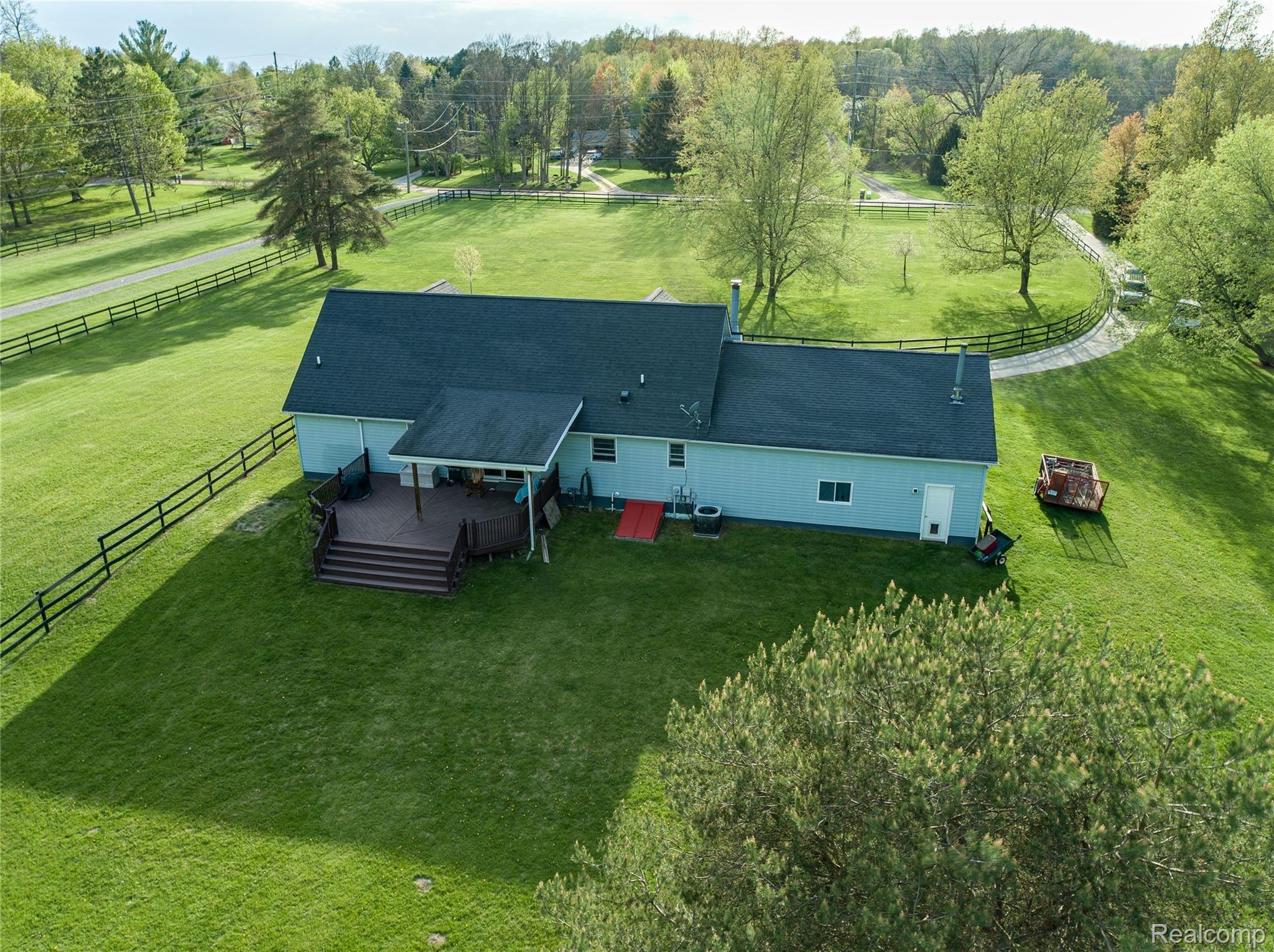 2107 Fisk Road Howell, MI 48843 - Photo 30 of 30 2107 Fisk Rd