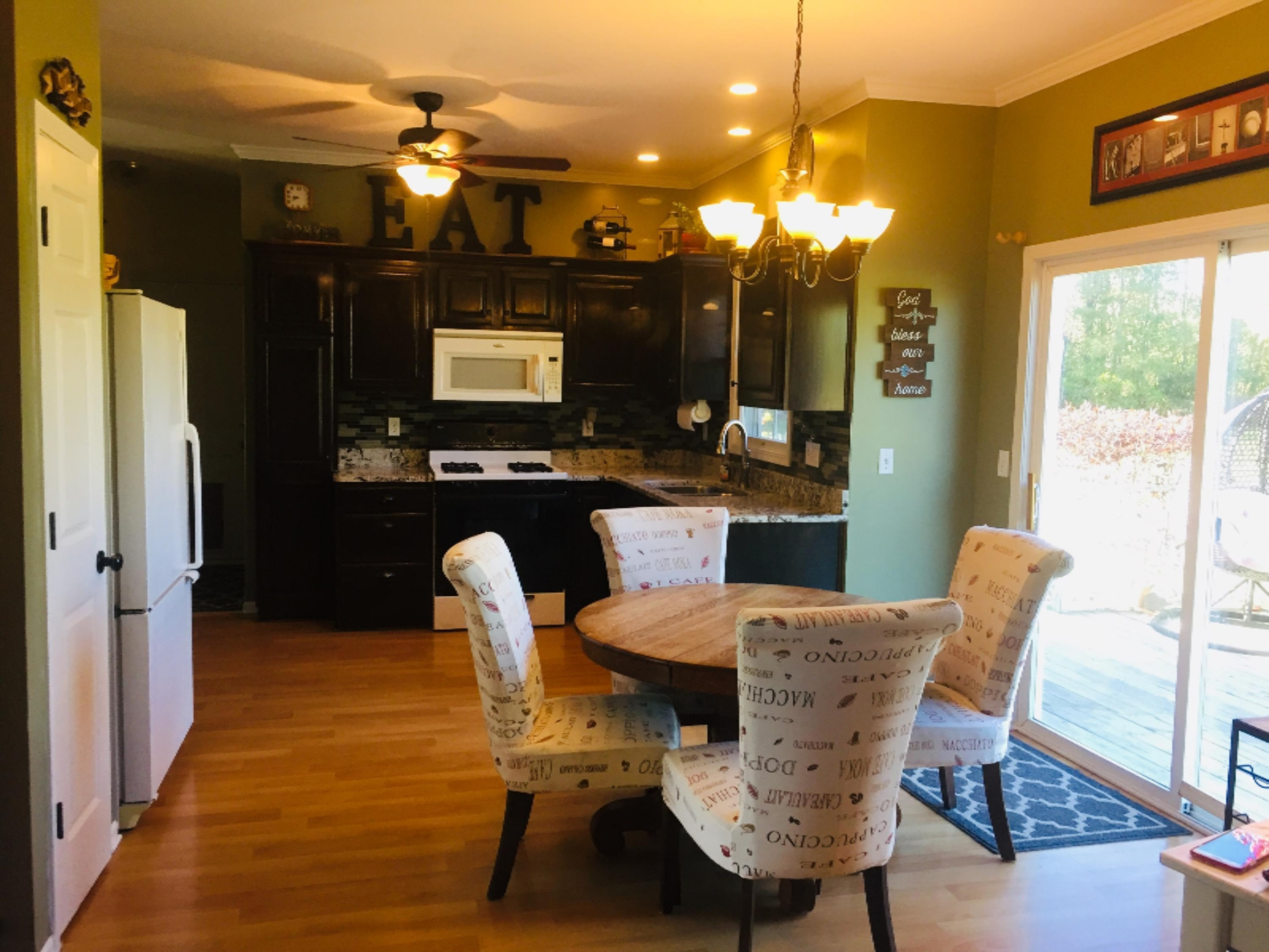 4665 Browntown Road Bridgman, MI 49106 - Photo 2 of 44 Dining area