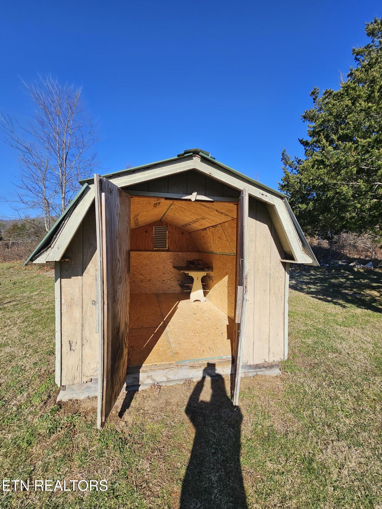 184 Glade Road Cumberland Gap, TN 37724 - Photo 8 of 22 1000027242