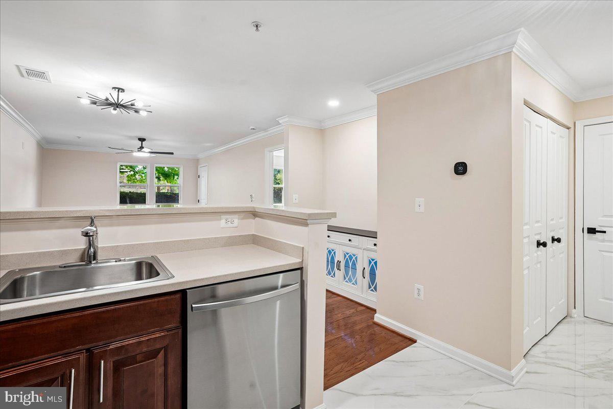 12001 Market Street, Unit T51 Reston, VA 20190 - Photo 7 of 62 Kitchen