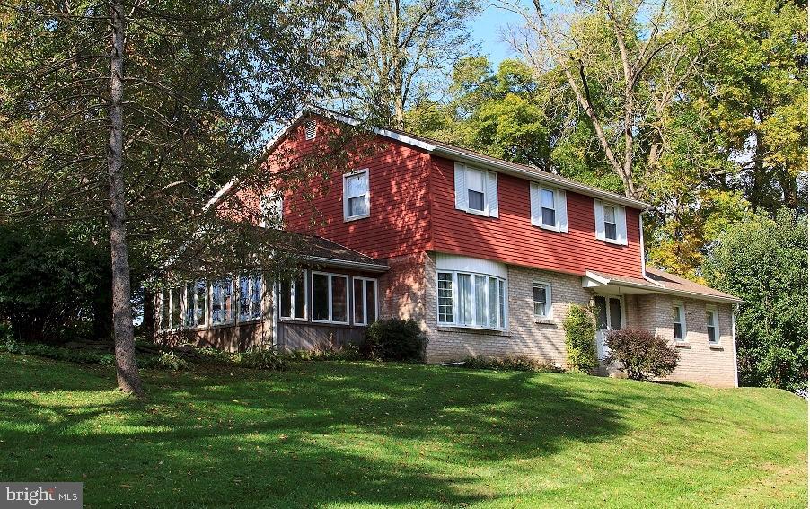 1009 Penn Grant Road Lancaster, PA 17602 - Photo 1 of 26 Gallery Image 1