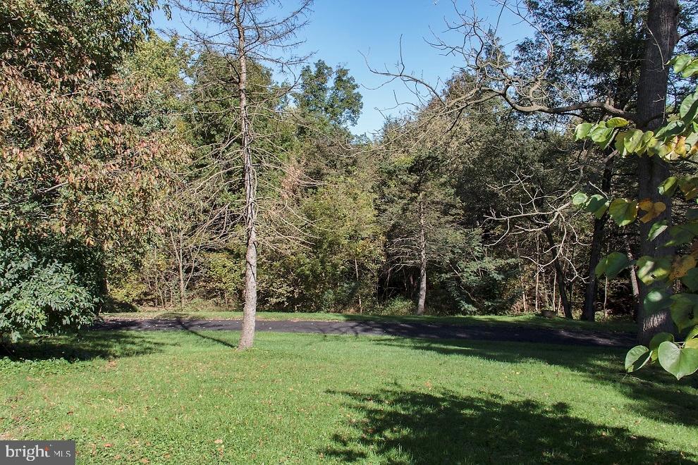 1009 Penn Grant Road Lancaster, PA 17602 - Photo 8 of 26 Gallery Image 8