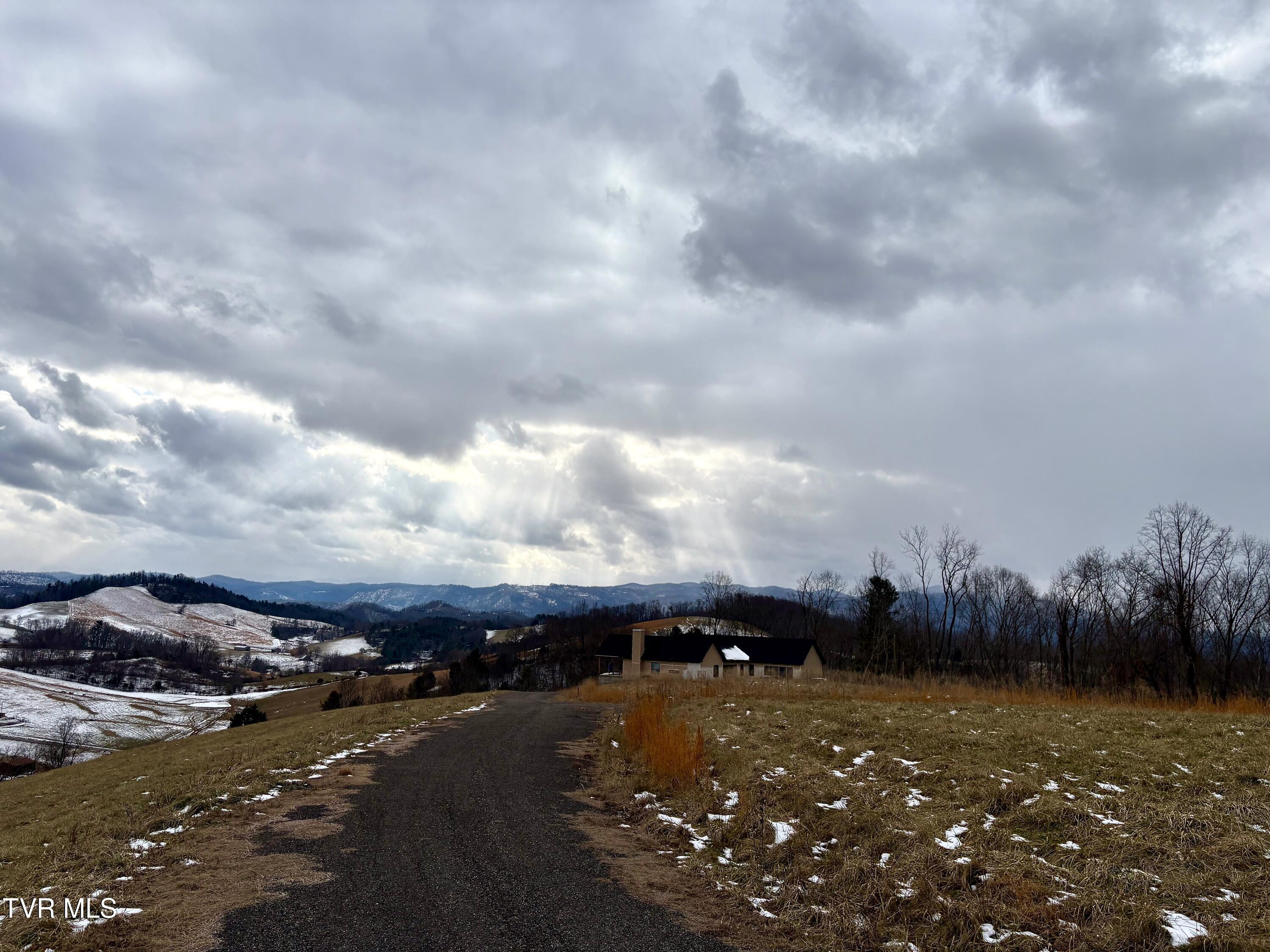 Tbd Maple Wood Drive, Unit 69 Butler, TN 37640 - Photo 6 of 19 IMG_6983