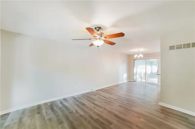 $1,800 | 816 Northwest Buckingham Place, Blue Springs, MO 64015