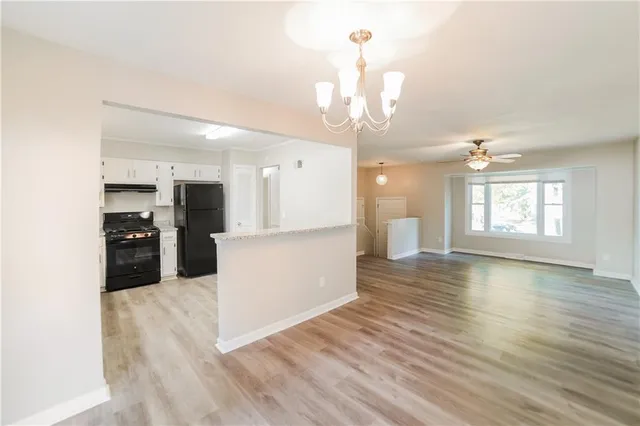 $1,800 | 816 Northwest Buckingham Place, Blue Springs, MO 64015