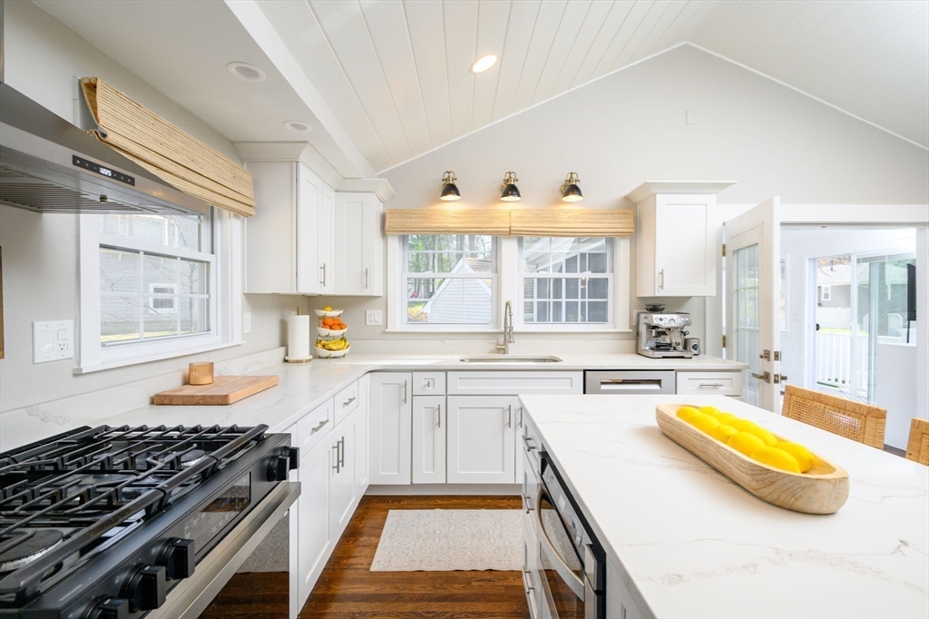 345 Plain Street Hanover, MA 02339 - Photo 10 of 39