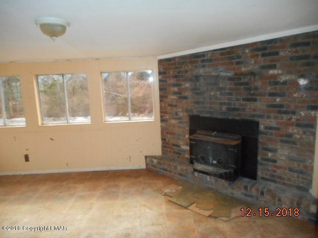 1336 Brislin Road Stroudsburg, PA 18360 - Photo 6 of 11 DSCN8227