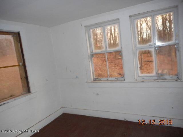 1336 Brislin Road Stroudsburg, PA 18360 - Photo 8 of 11 DSCN8224