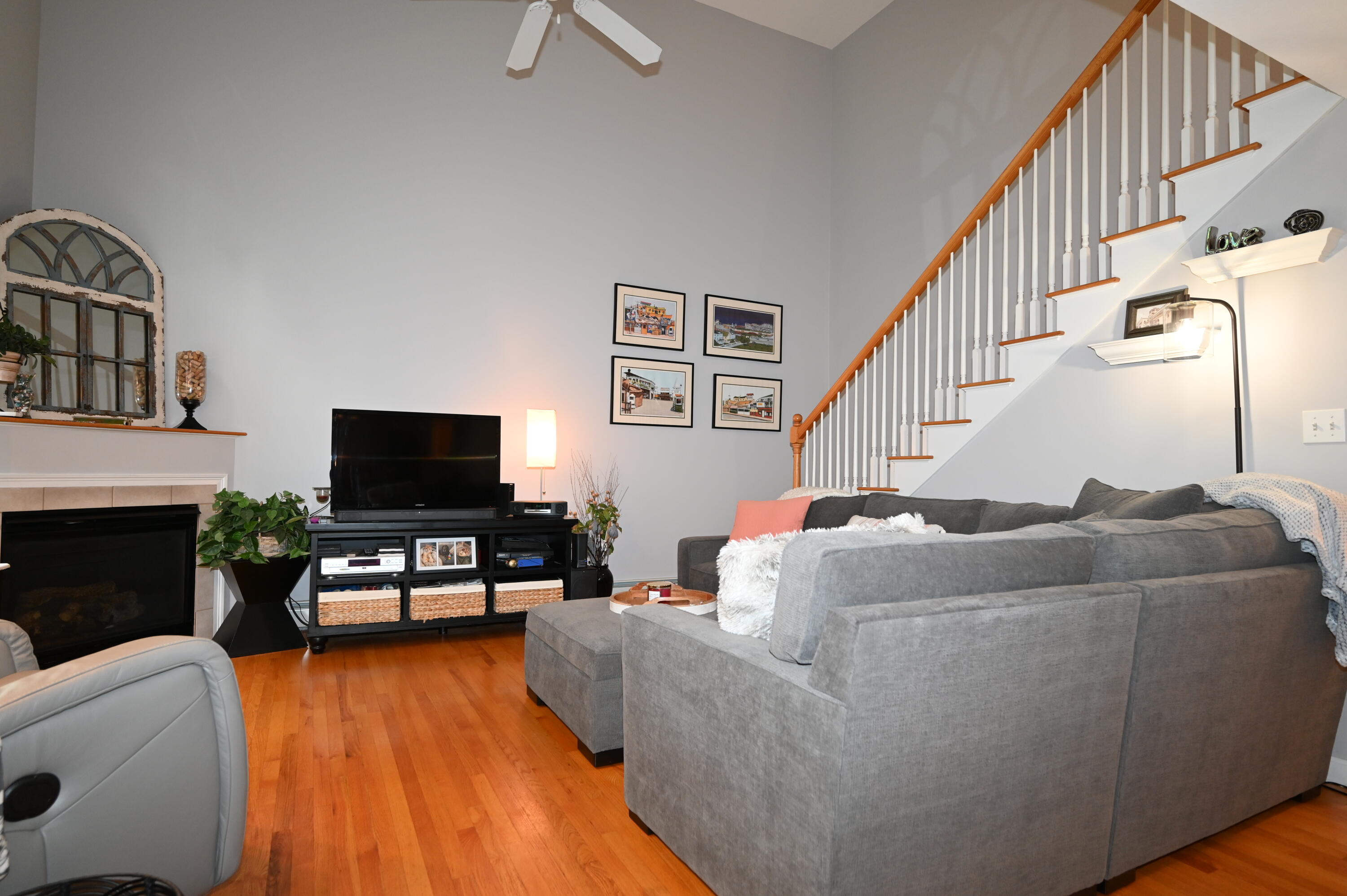 60 Shadagee Road, Unit 18 Saco, ME 04072 - Photo 15 of 39 Open Living room with vaulted ceilings