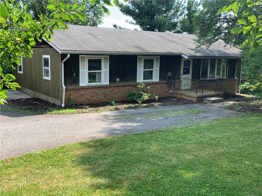 784 Achortown Road Beaver Falls, PA 15010 - Photo 1 of 19 Gallery Image 1