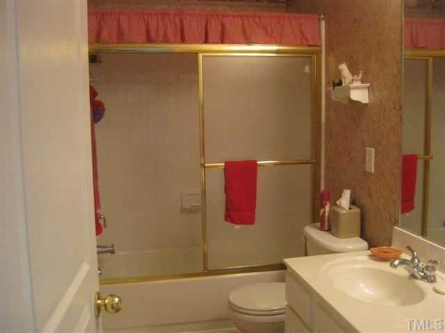 3905 Sunset Maple Court Raleigh, NC 27612 - Photo 14 of 19 Immaculate second floor bathroom.