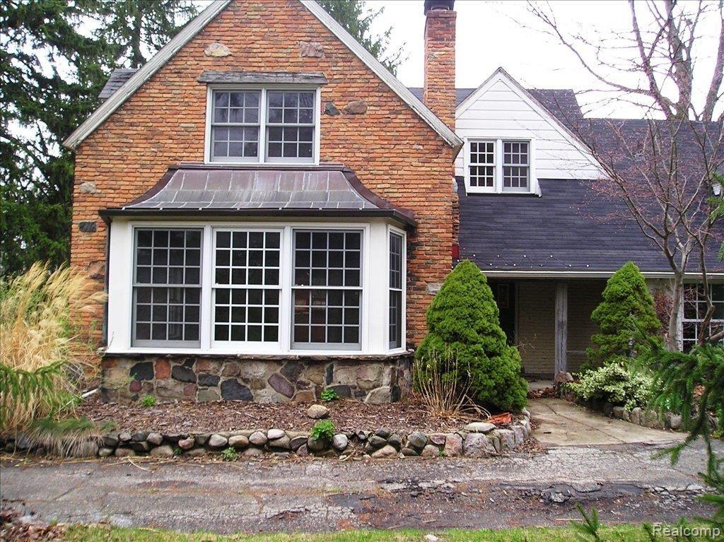 3224 Adams Road Troy, MI 48084 - Photo 12 of 16 Side view