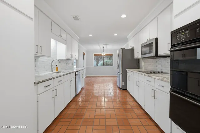 $339,900 | 201 Greenfield Place, Brandon, MS 39047