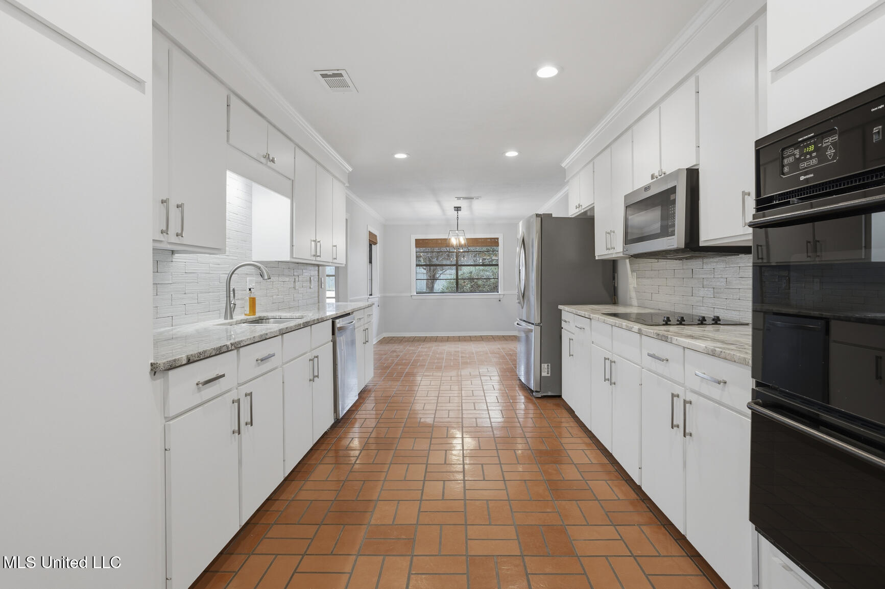 201 Greenfield Place Brandon, MS 39047 - Photo 12 of 39 201 Greenfield Pl-12