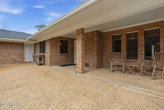 $339,900 | 201 Greenfield Place, Brandon, MS 39047