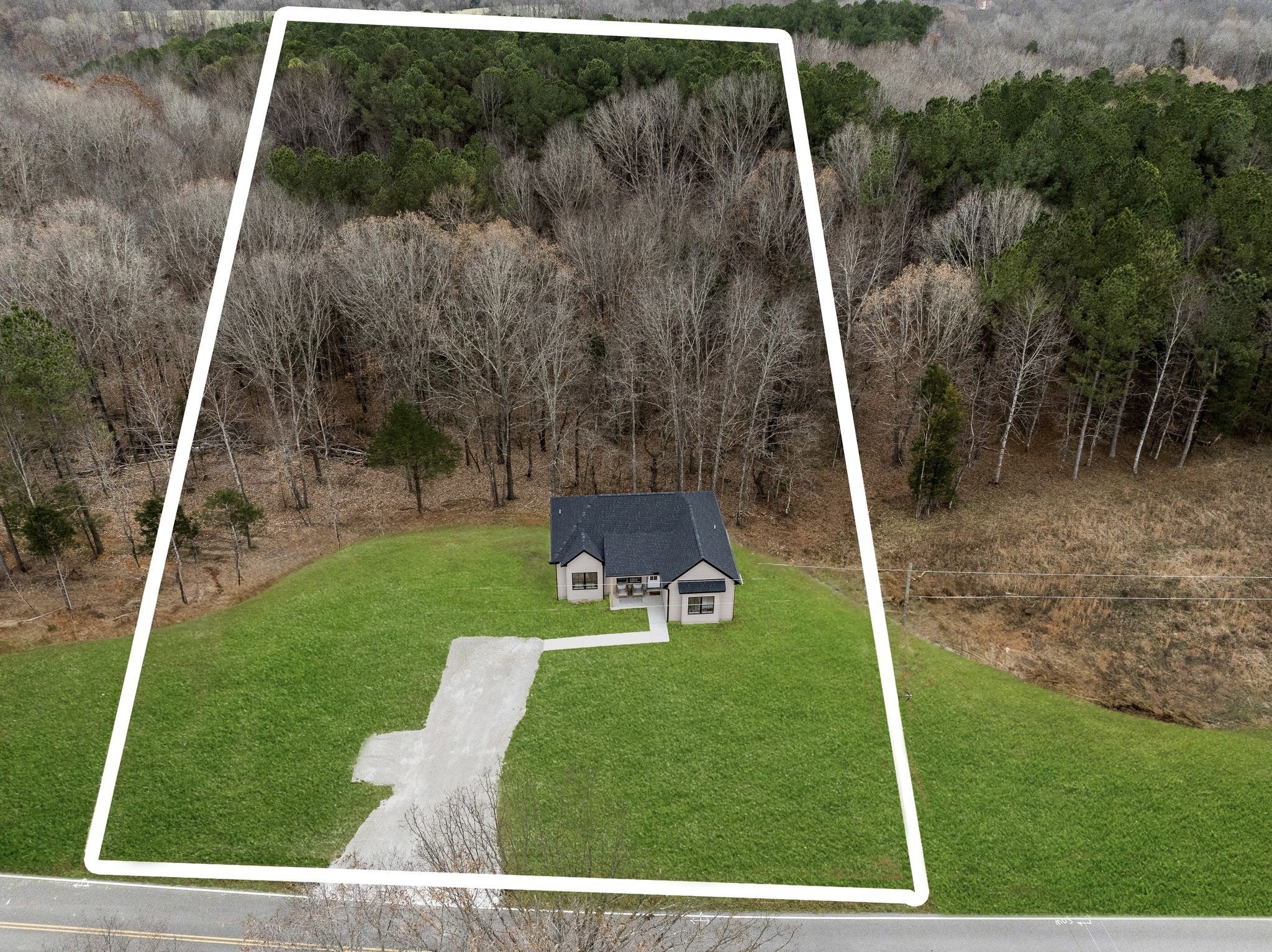 1290 Old County House Road Charlotte, TN 37036 - Photo 2 of 34 Gallery Image 2