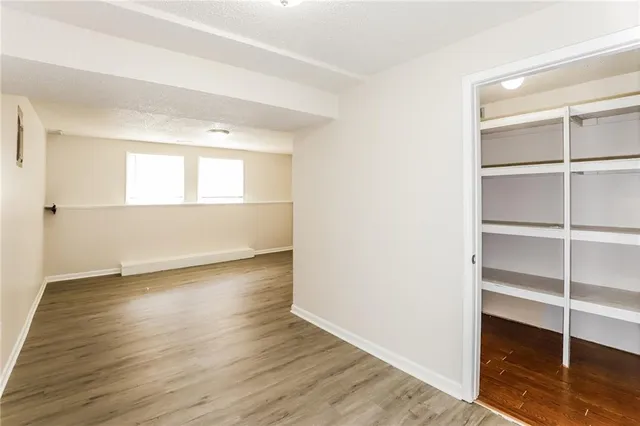 $1,875 | 810 Rowell Street, Excelsior Springs, MO 64024