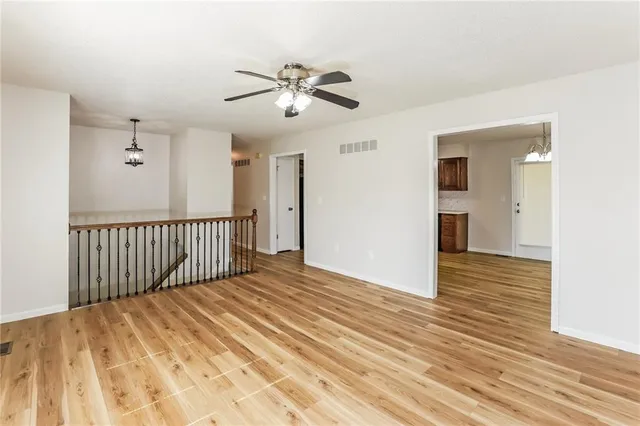 $1,875 | 810 Rowell Street, Excelsior Springs, MO 64024