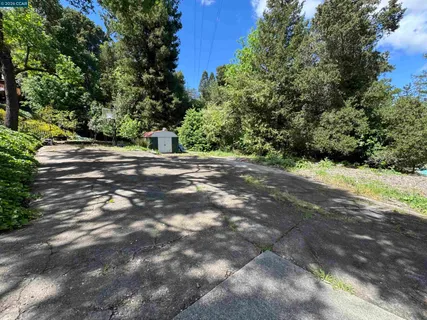 $1,699,000 | 163 El Toyonal, Orinda, CA 94563