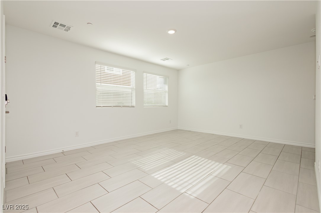 6152 Rathbone Street Las Vegas, NV 89166 - Photo 17 of 39