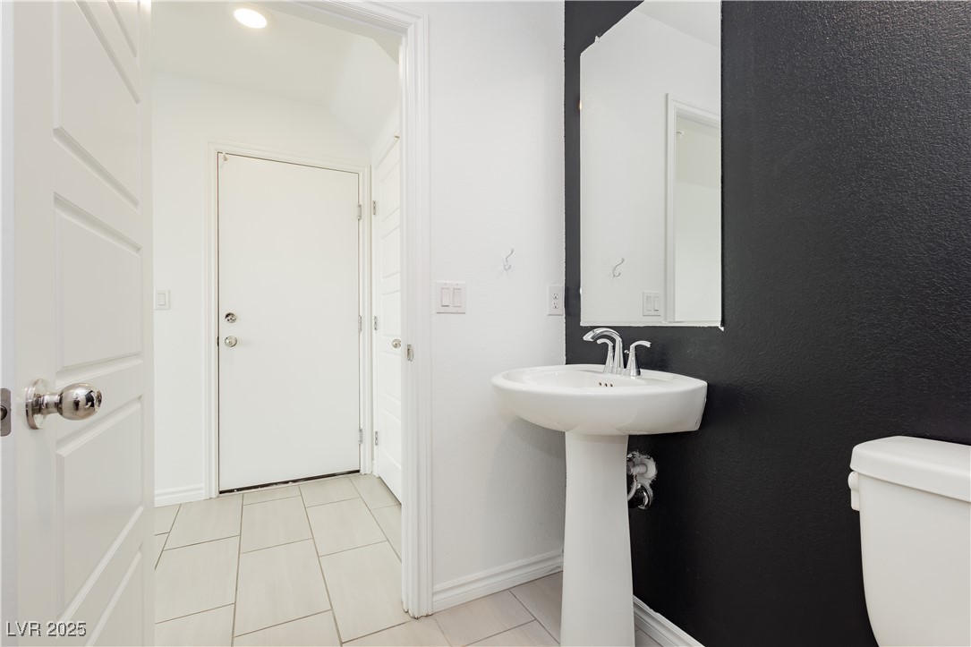 6152 Rathbone Street Las Vegas, NV 89166 - Photo 20 of 39