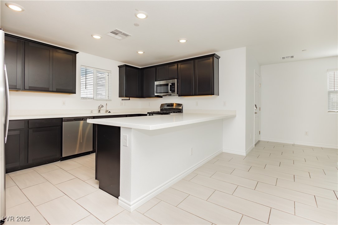 6152 Rathbone Street Las Vegas, NV 89166 - Photo 23 of 39