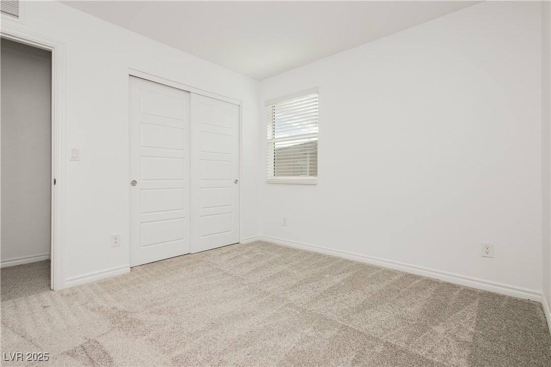 6152 Rathbone Street Las Vegas, NV 89166 - Photo 29 of 39