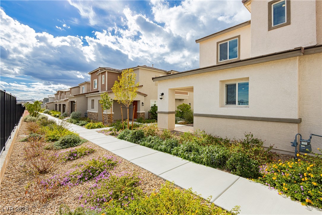 6152 Rathbone Street Las Vegas, NV 89166 - Photo 4 of 39