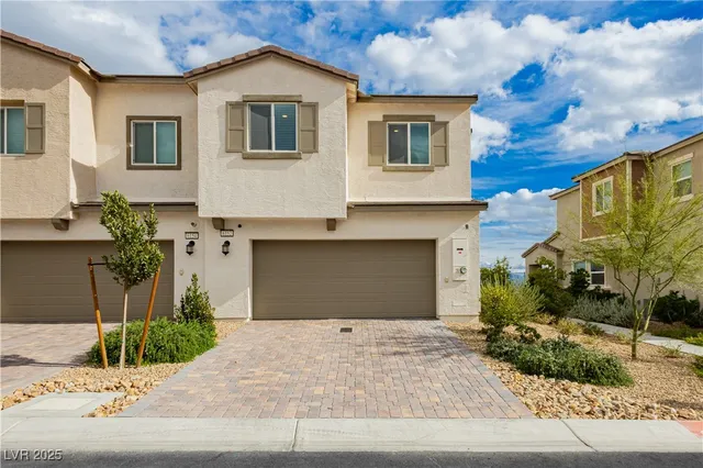 $2,000 | 6152 Rathbone Street, Las Vegas, NV 89166