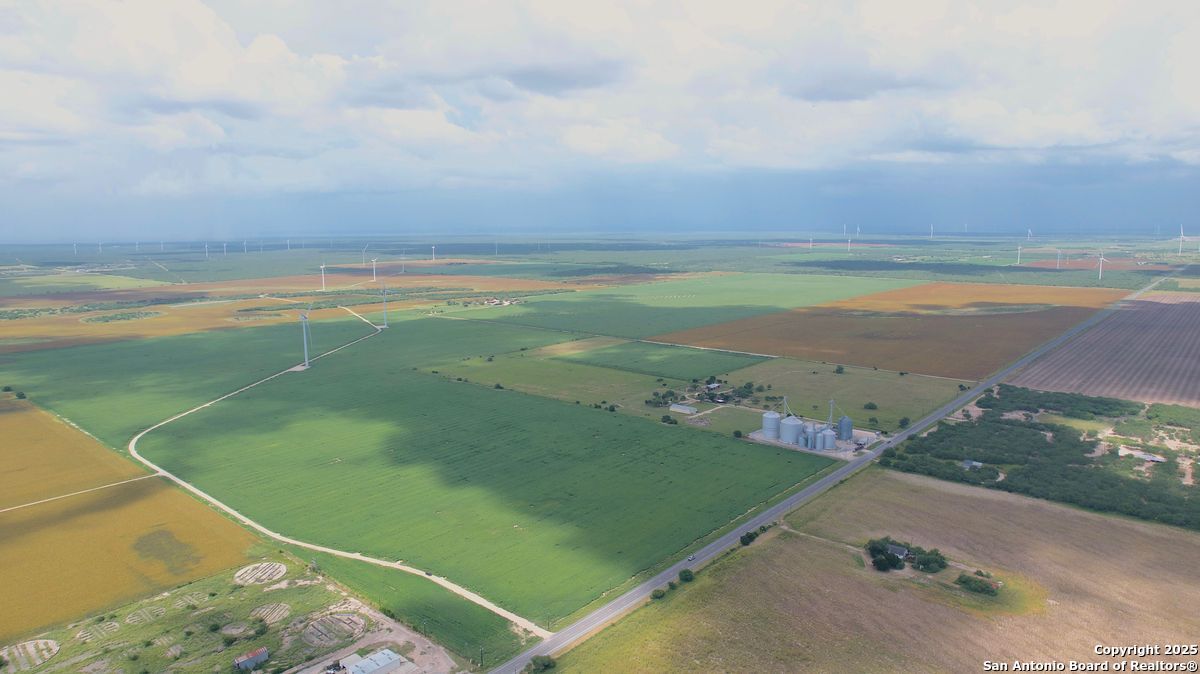 0 Fm 490 Edinburg, TX 78541 - Photo 13 of 15 a view of an ocean and beach