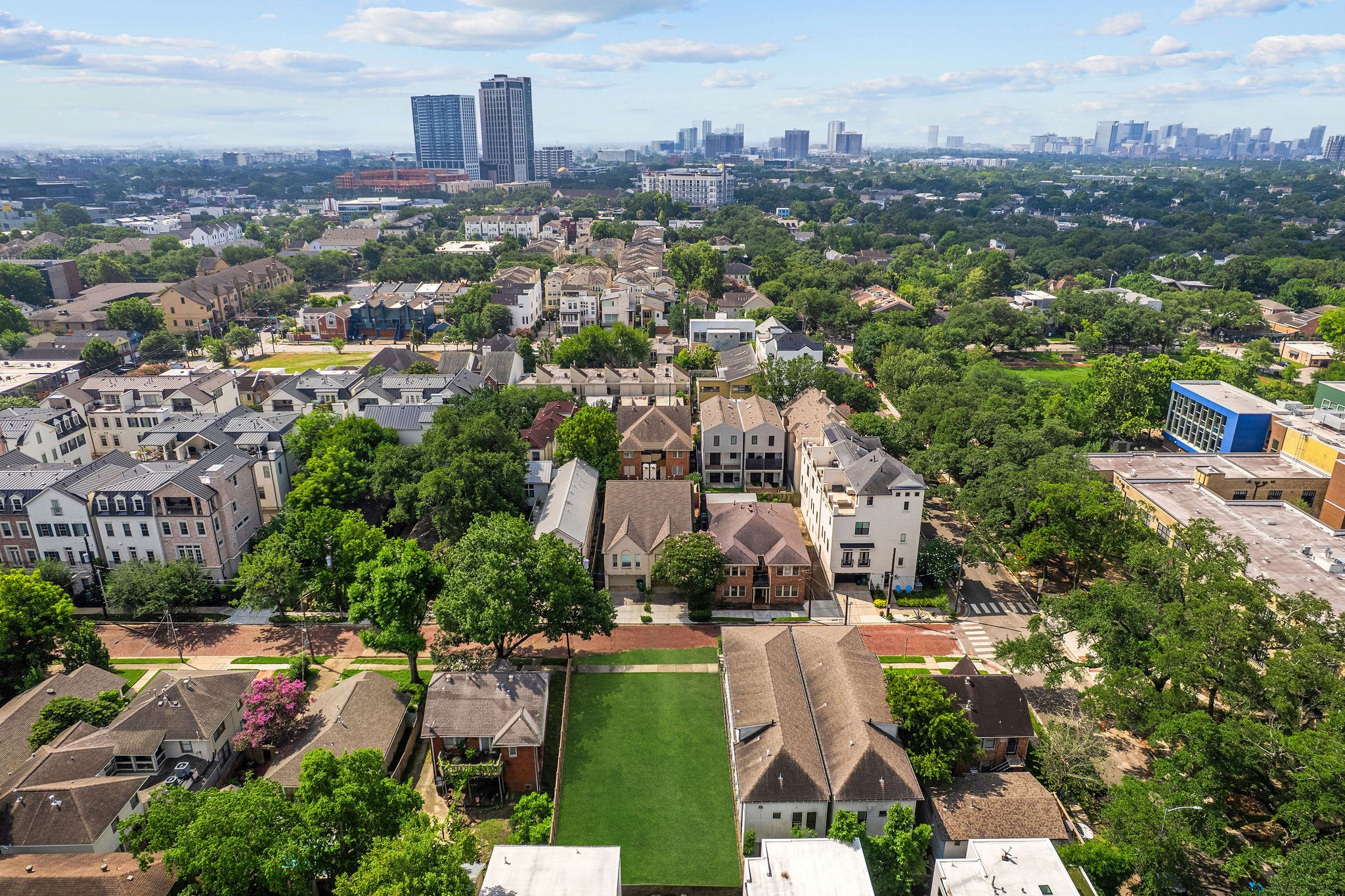 1524 Michigan Street Houston, TX 77006 - Photo 4 of 10 Conceptual aerial rendering emphasizing the property's redevelopment potential within a premier Inner Loop location.