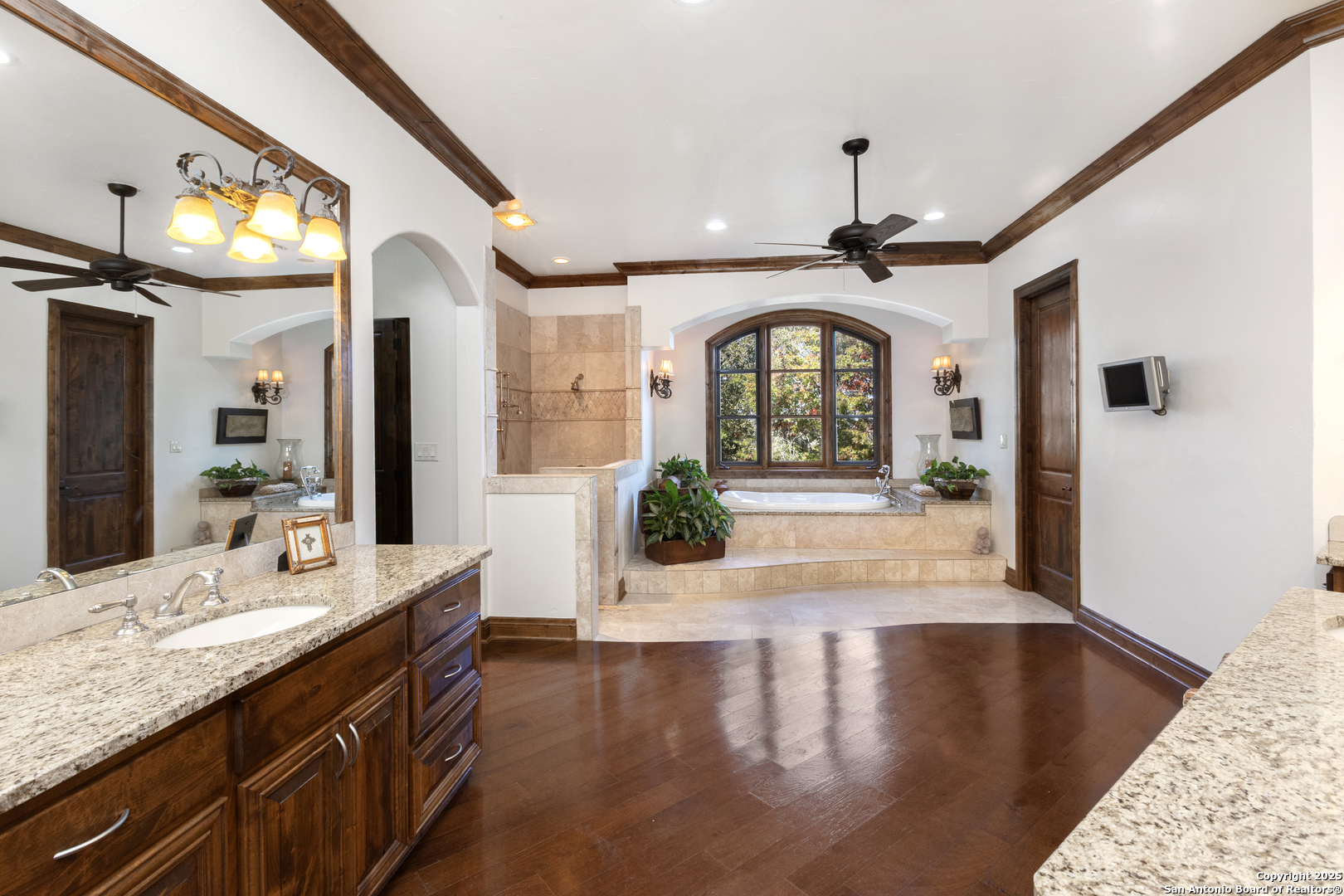 165 Painted Sky Comfort, TX 78013 - Photo 21 of 49 a view of a living room and bathroom
