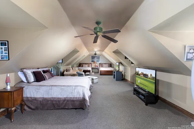 $2,399,999 | 165 Painted Sky, Comfort, TX 78013