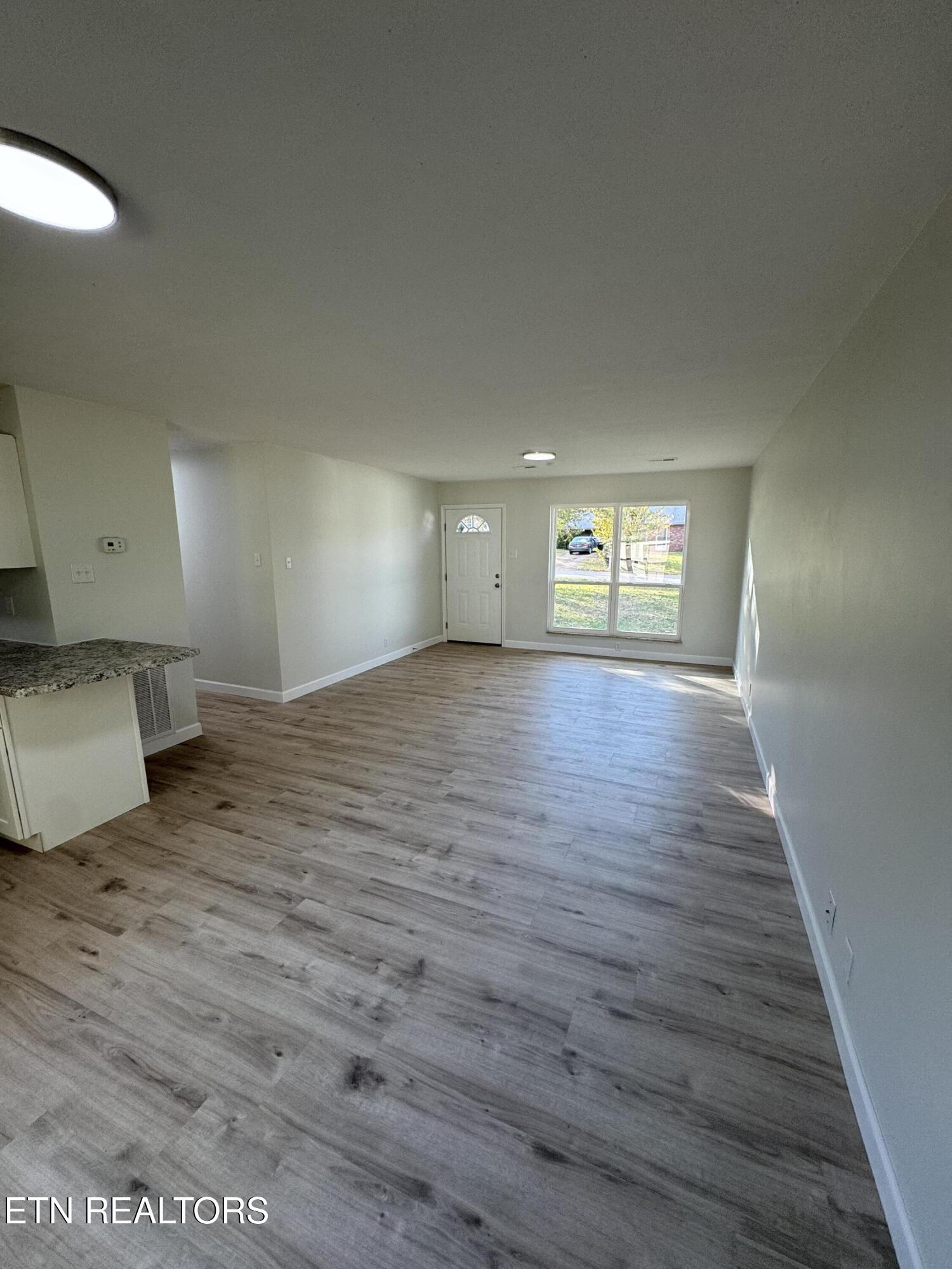 1140 Roswell Road Knoxville, TN 37923 - Photo 3 of 15 IMG_0566