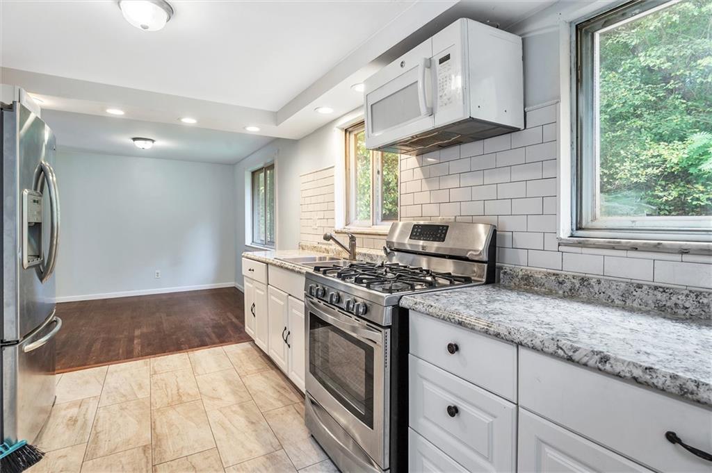 3058 Universal Road Pittsburgh, PA 15235 - Photo 6 of 21 Gallery Image 6