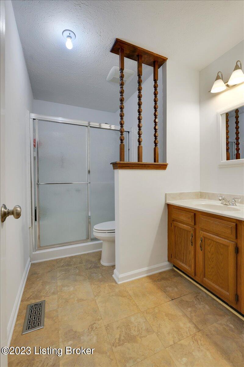 1614 Wolf-Pen Road Pendleton, KY 40055 - Photo 23 of 40 23 - primary bath