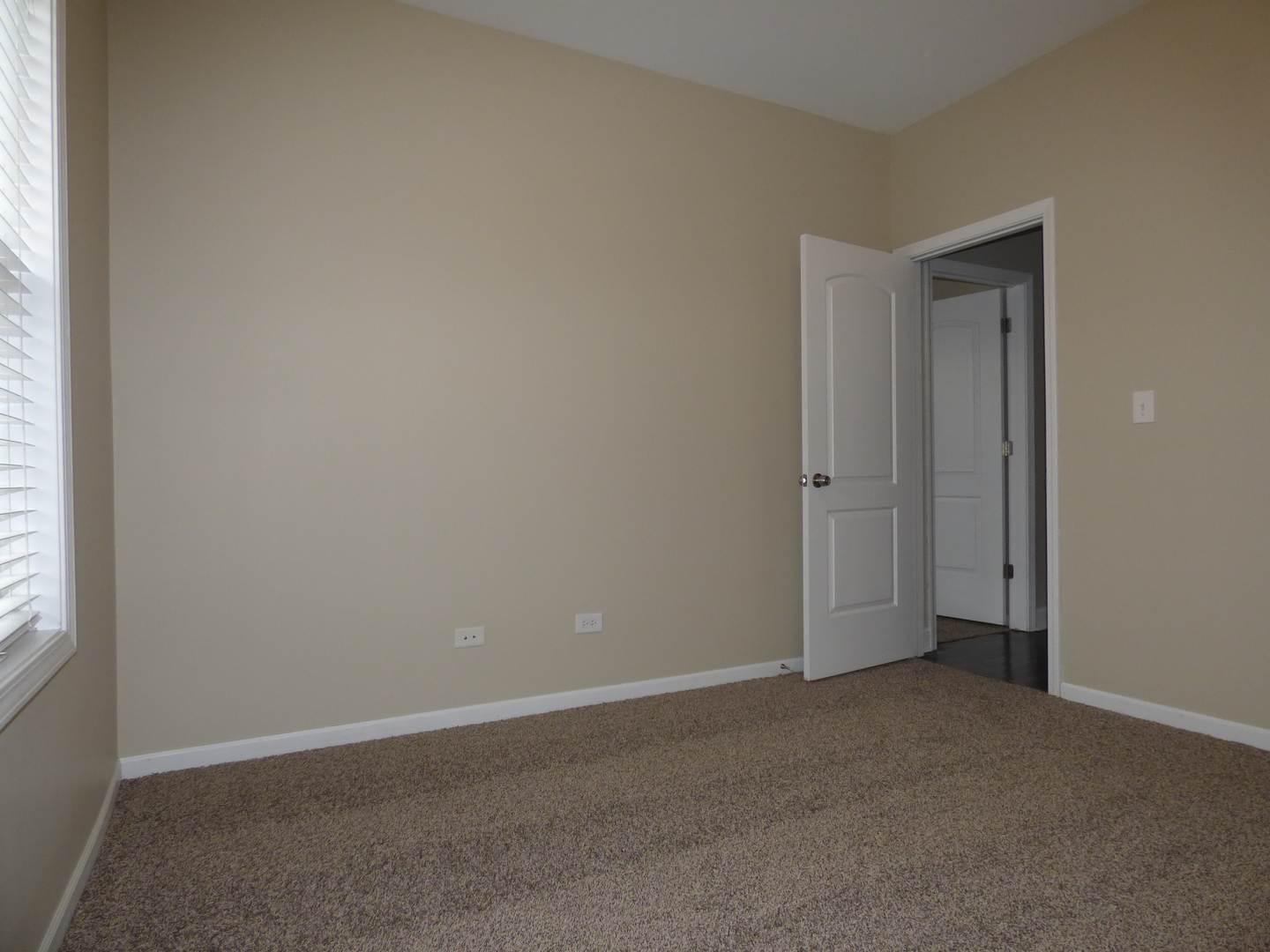 4818 North Hamlin Avenue Chicago, IL 60625 - Photo 11 of 22