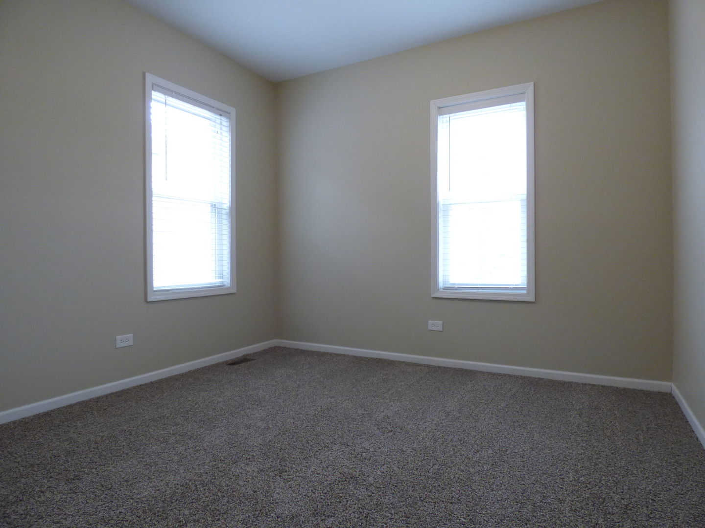 4818 North Hamlin Avenue Chicago, IL 60625 - Photo 10 of 22