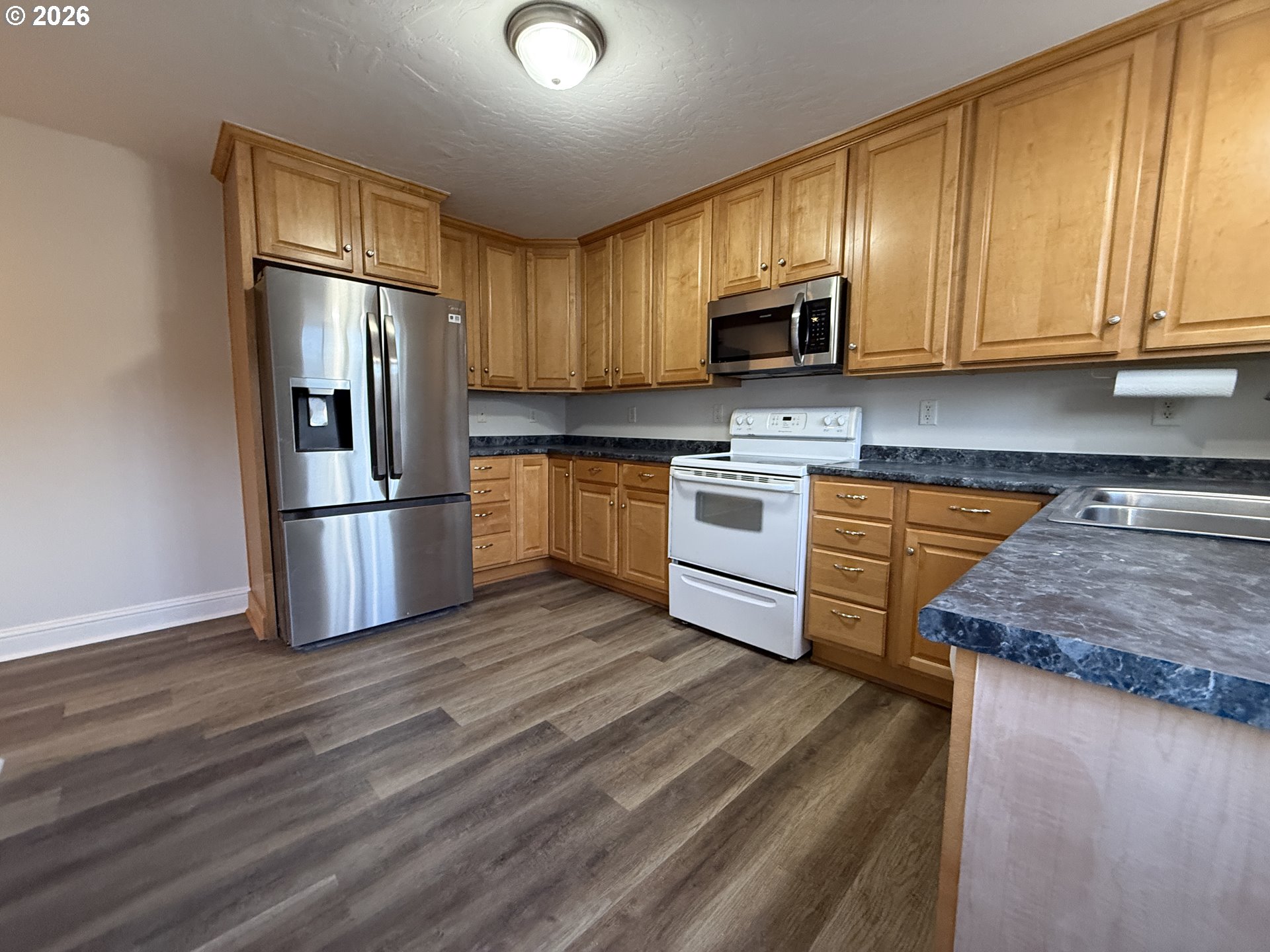 714 Pioneer Road, Unit 4B Brookings, OR 97415 - Photo 5 of 40