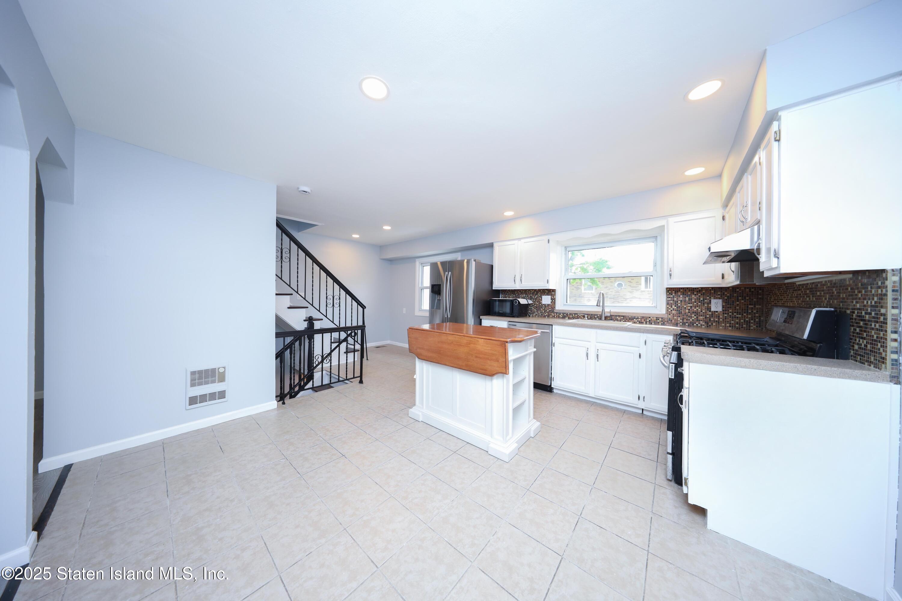 2 Remsen Street Staten Island, NY 10304 - Photo 12 of 35 651A0072