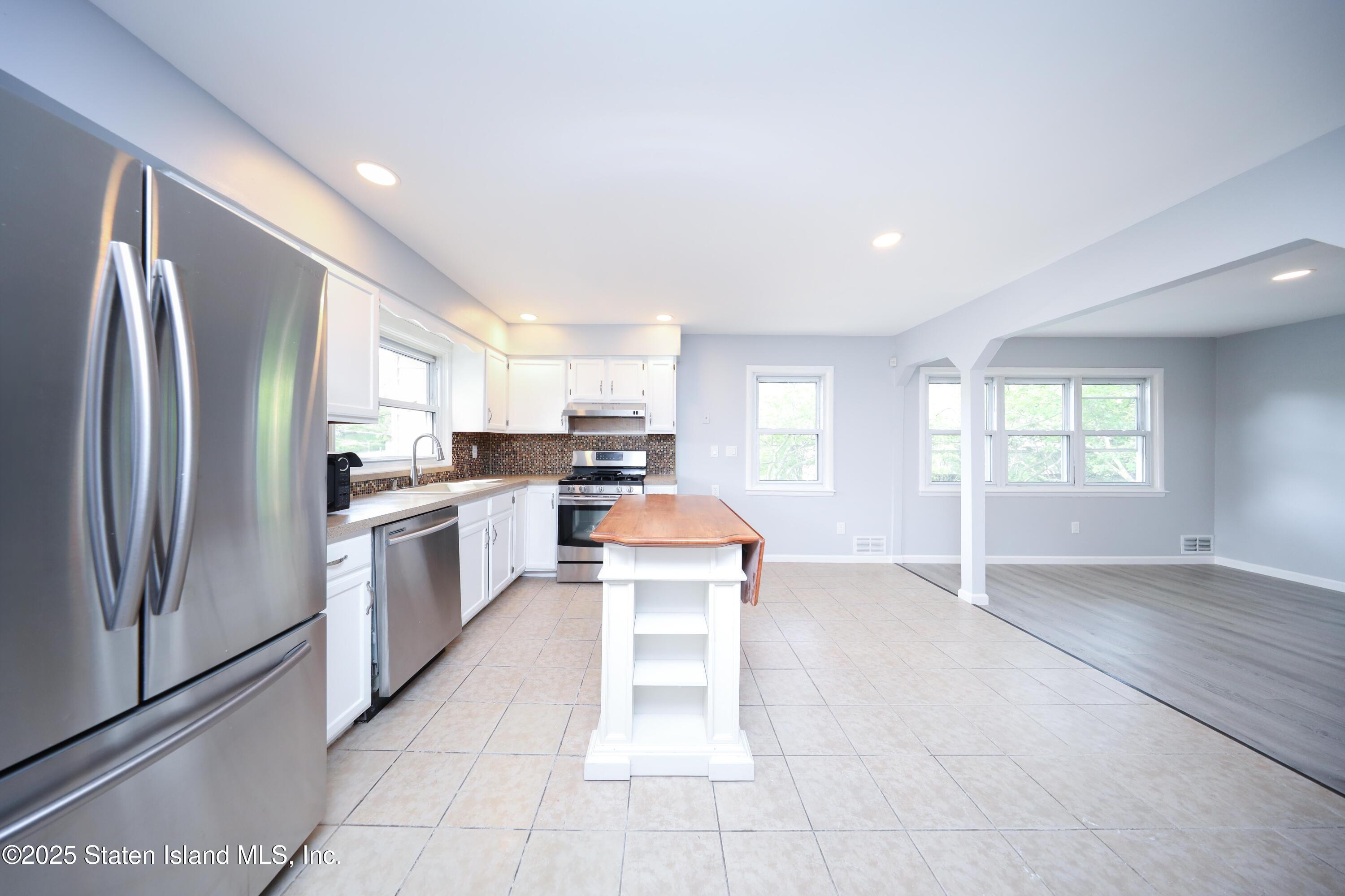 2 Remsen Street Staten Island, NY 10304 - Photo 13 of 35 651A0074