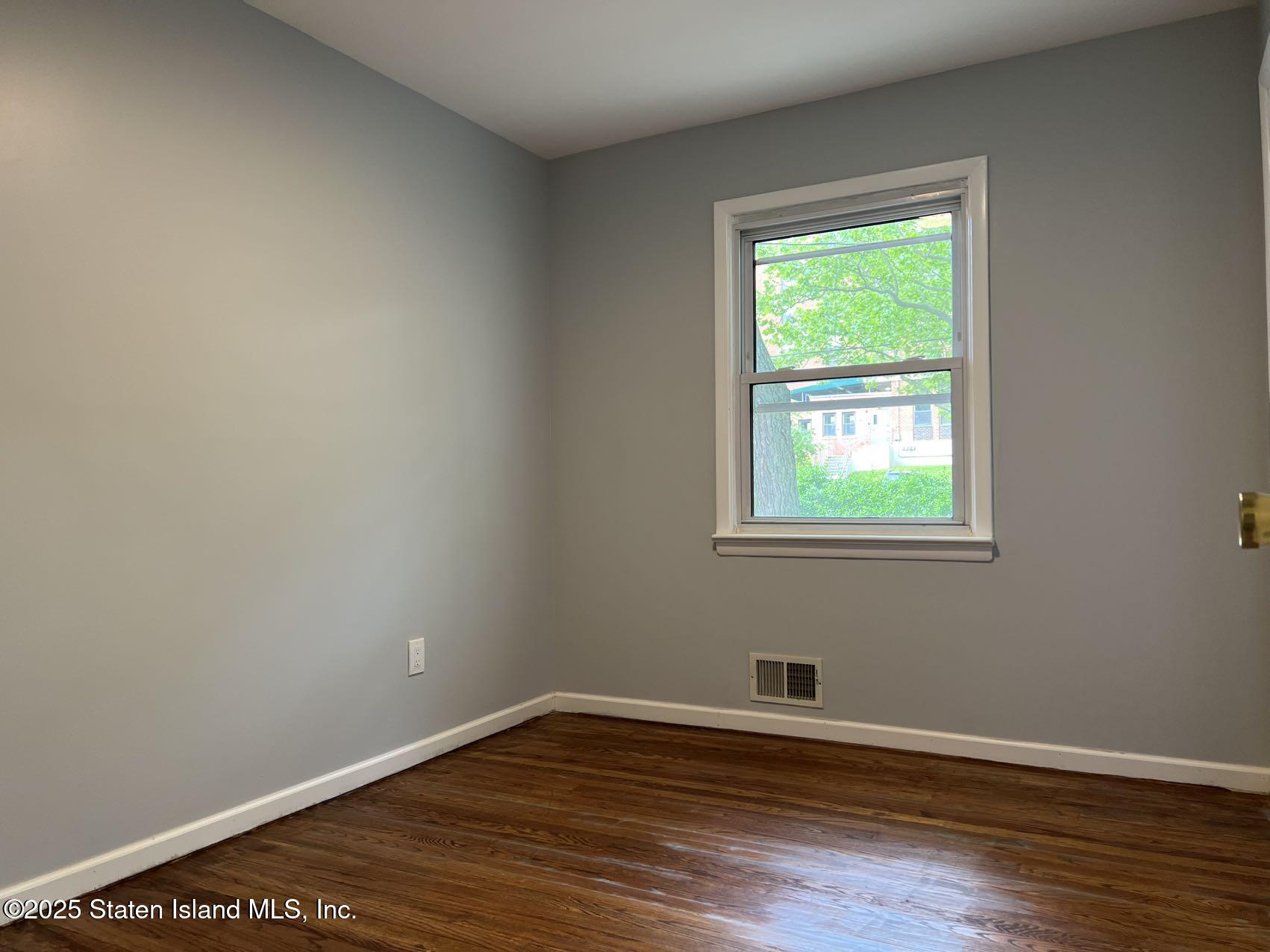 2 Remsen Street Staten Island, NY 10304 - Photo 30 of 35 8c5a99788eb004c8243f3d75270b6dd2