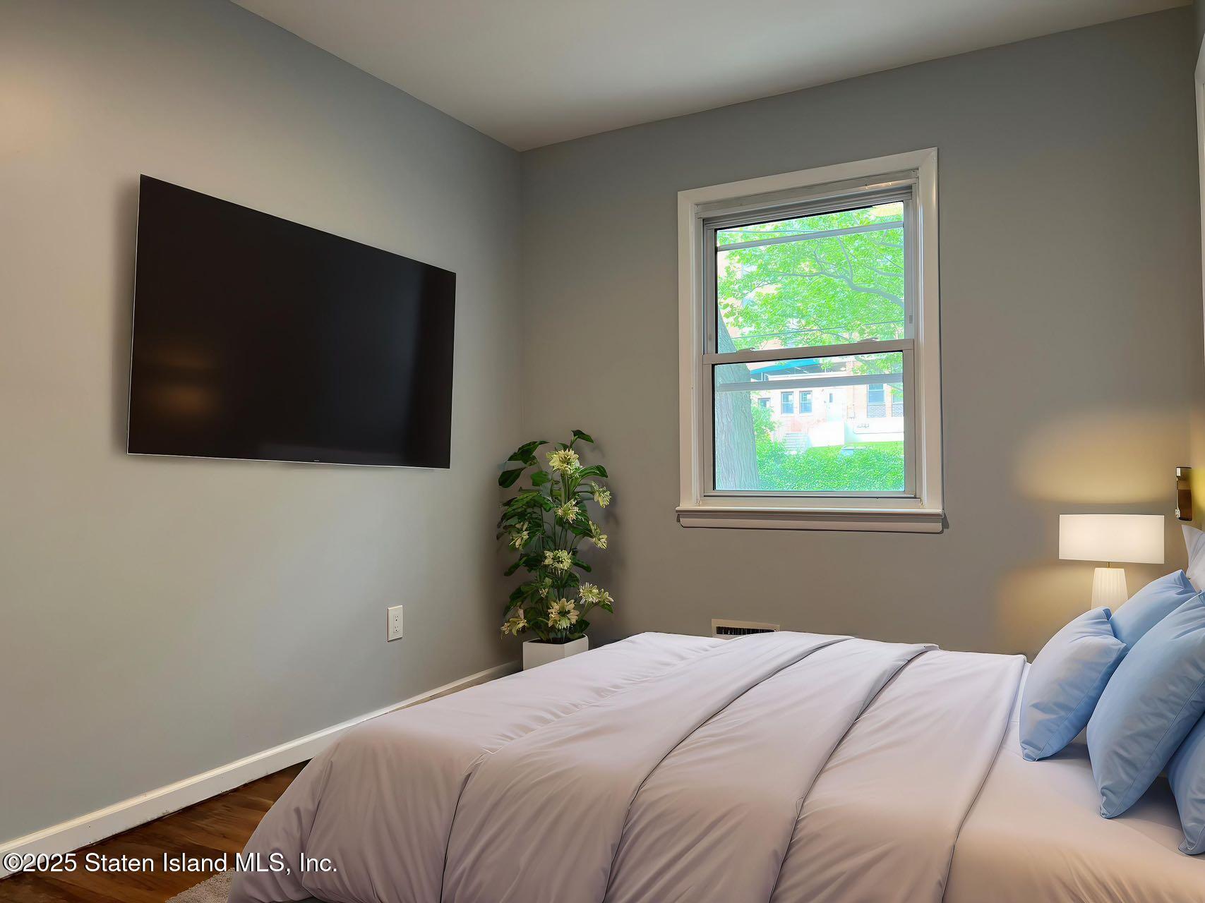 2 Remsen Street Staten Island, NY 10304 - Photo 31 of 35 6271ca9d649b26507ae9c256f9a15c89