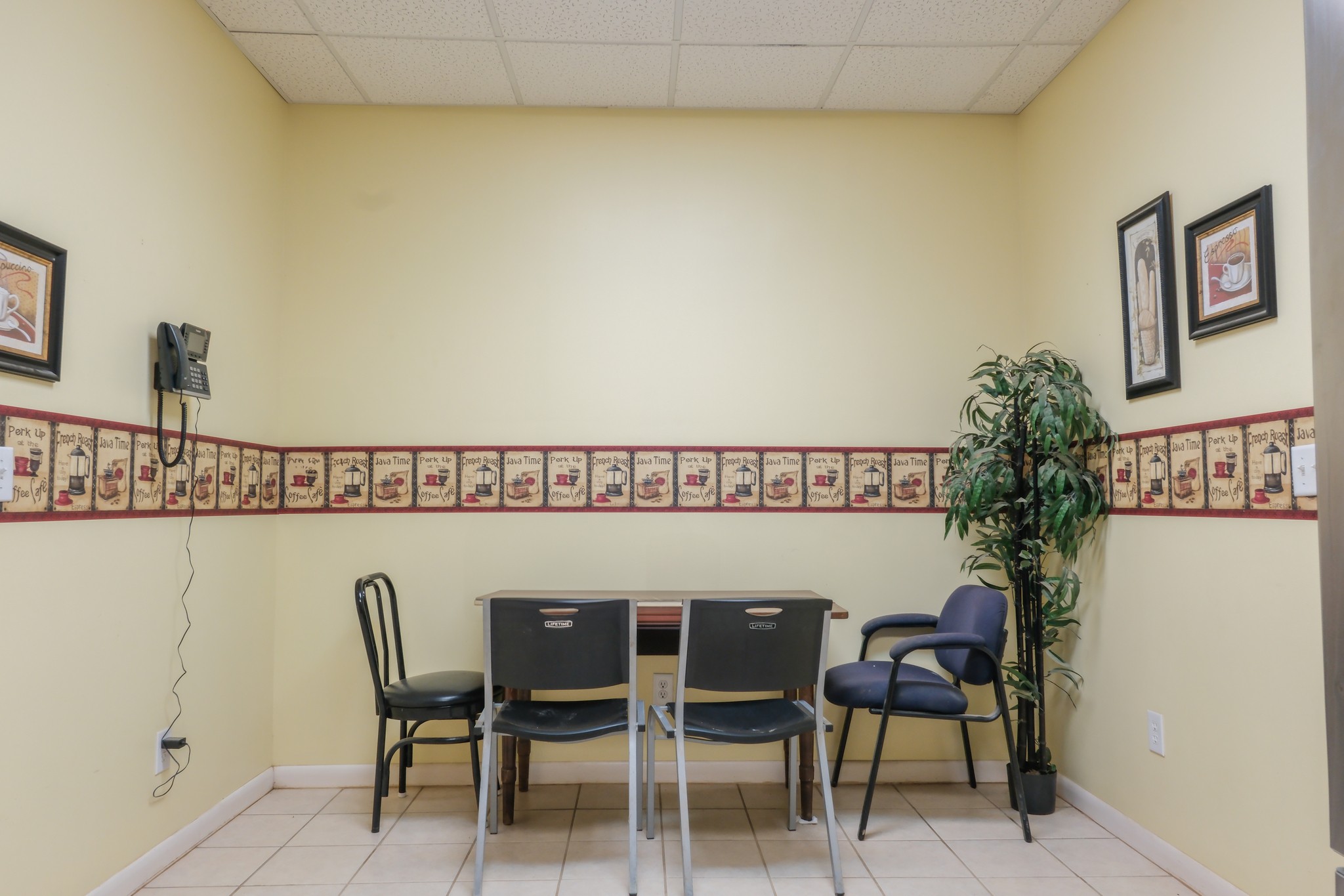 10610 Highway 79 Springville, TN 38256 - Photo 30 of 60 a view of a chairs and table in a room
