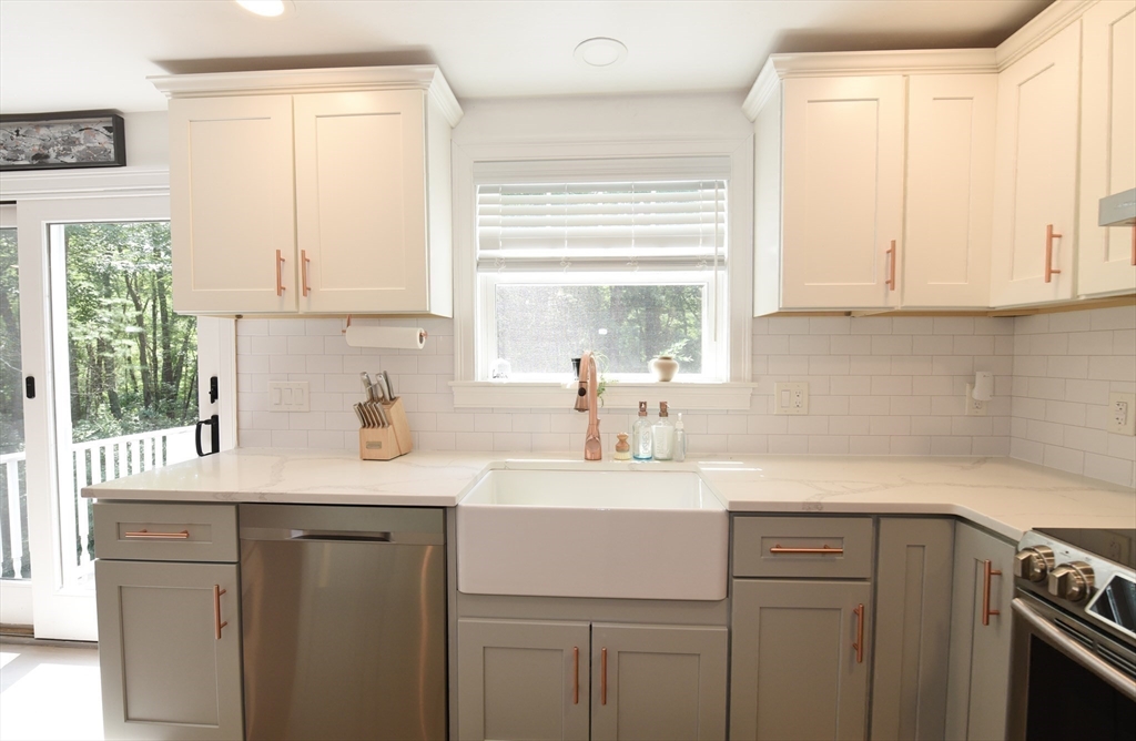35 Ryders Lane Marshfield, MA 02050 - Photo 15 of 42 Gallery Image 15