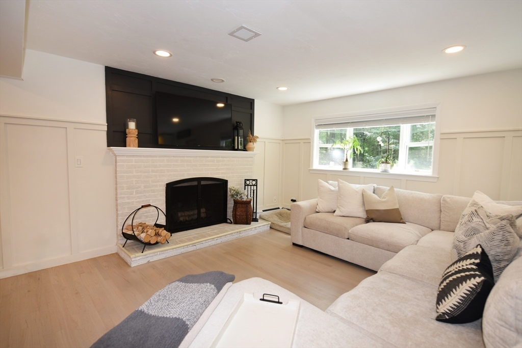 35 Ryders Lane Marshfield, MA 02050 - Photo 10 of 42 Gallery Image 10