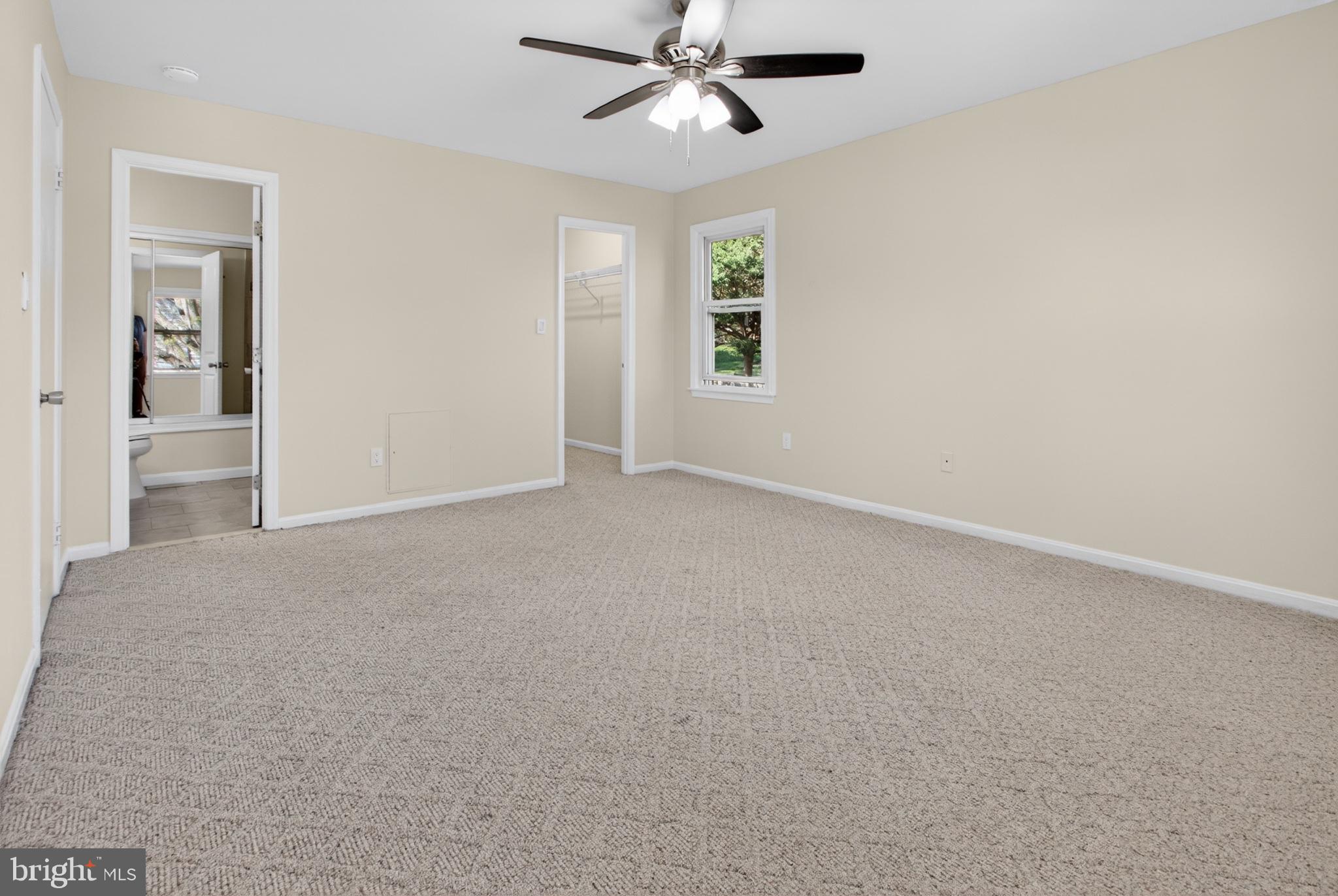 16 Redding Ridge Drive Gaithersburg, MD 20878 - Photo 24 of 53 Spacious room with natural light.